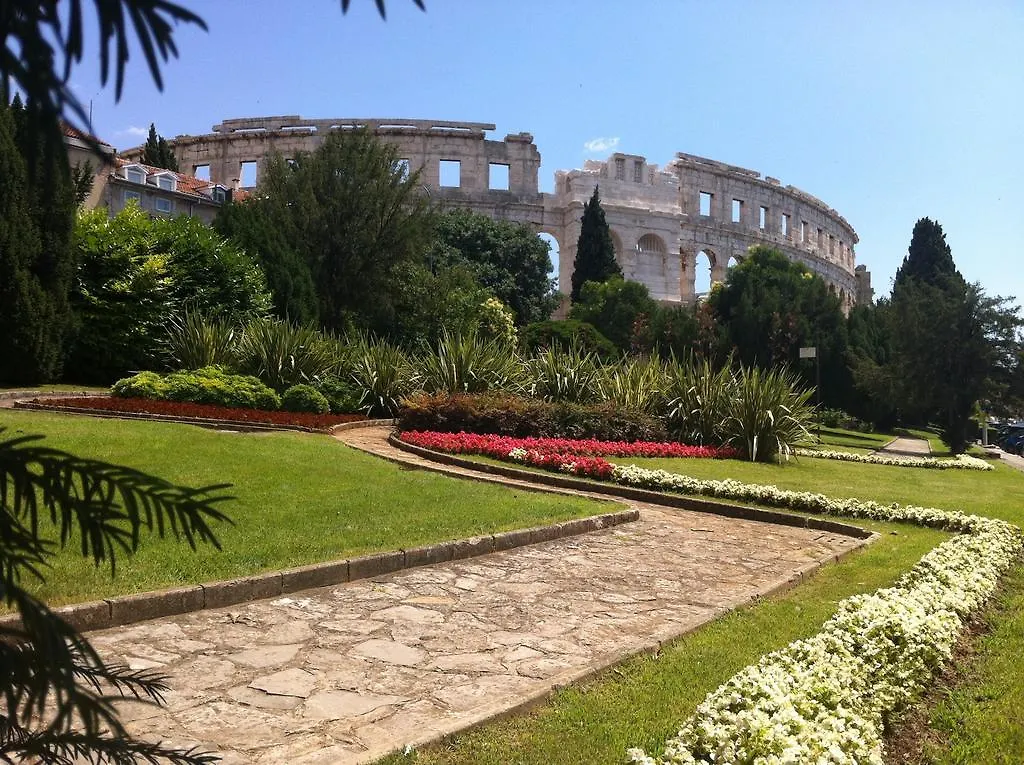 Holiday Home Casa Sole Pula
