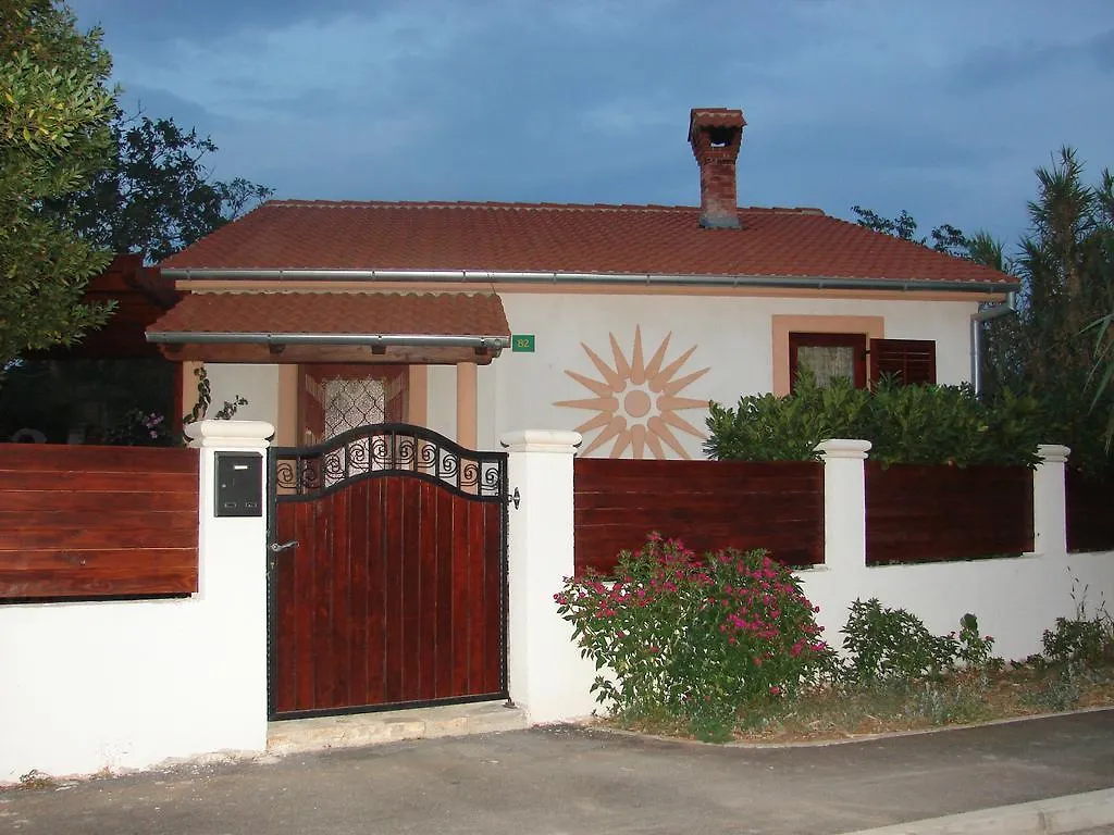 Holiday Home Casa Sole Pula 0*,